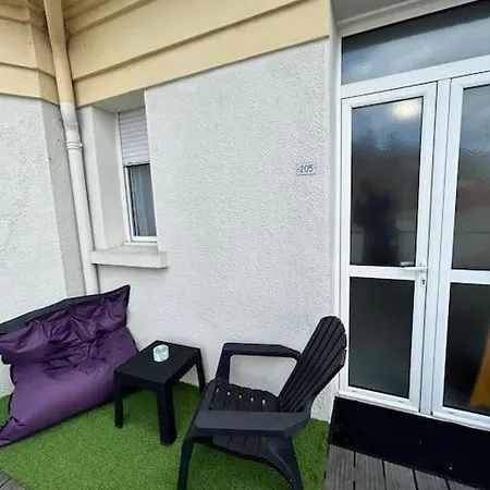 2 Climatisé Plein Centre Et Parking Apartamento